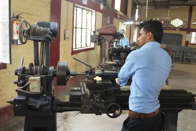 Draughtsman Lab — Delhi Public ITI, Khora